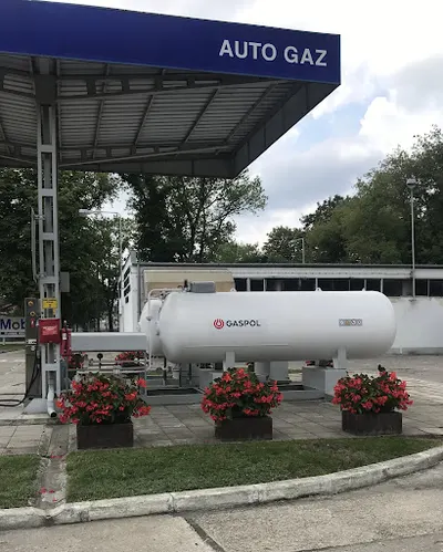 Stacja LPG Trans-Wag i skład opału, węgiel worki